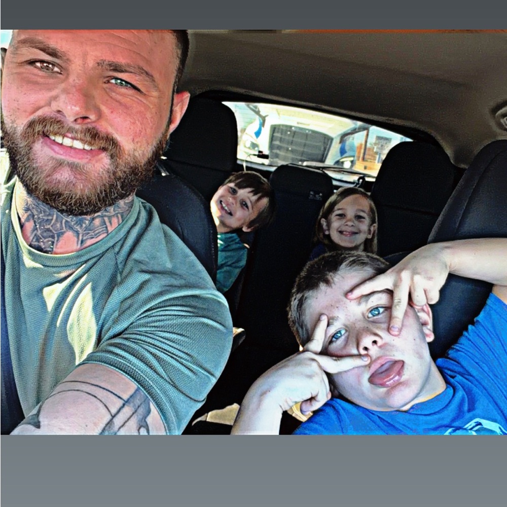 Meet your Posher, Cory